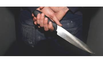 26-ročná žena z Tvrdošína zabila nožom svojho partnera, hrozí jej až 25 rokov väzenia