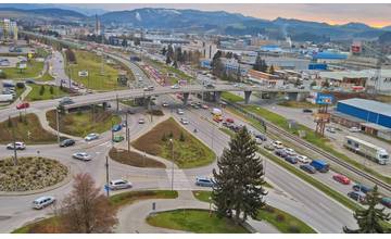 Aktuálne kolóna na Rajeckej ceste v smere do Rajca