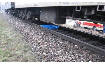 Na Kysuciach došlo k ďalšiemu nešťastiu na železnici, vlak zrazil 45-ročnú ženu