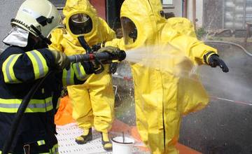 Aktuálne: Na zimnom štadióne uniká čpavok, na mieste zasahujú žilinskí hasiči