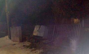 V Lietavskej Lúčke narazilo auto do plynovej prípojky