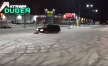 Ako rozbiť auto na parkovisku za 3 sekundy? Tento vodič vám to ukáže