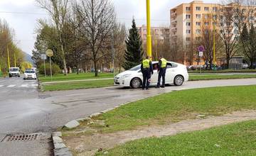 Mestskí policajti rozdávajú pokuty na ulici Matice Slovenskej takmer každý deň