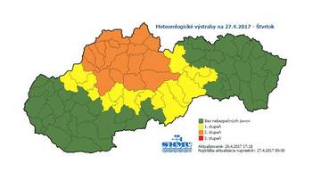 SHMÚ vydal na zajtra výstrahy pred silným dažďom a povodňami