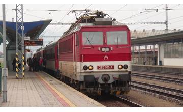 Na železničnej trati Žilina - Čadca budú vymieňať podvaly, cestujúci sa musia pripraviť na výluky