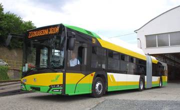 V uliciach českej Plzne testujú nový trolejbus Škoda, prototyp vyrobený pre mesto Žilina