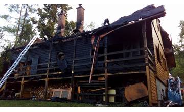 V Terchovej v noci horela drevenica, pri požiari zomrela matka s dvomi dcérami