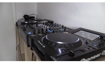 21-ročný mladík z Čadce si v Žiline prenajal DJ techniku za 7400€ a chcel ju predať cez internet