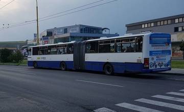 Pre nedostatok vodičov MHD jazdia namiesto trolejbusov autobusy, dva sú zapožičané z Nitry