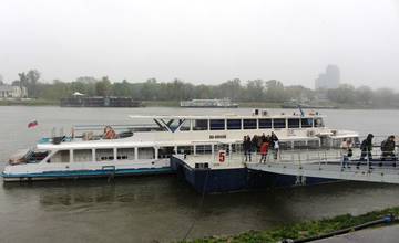 UNIZA pozýva stredoškolských nadšencov vodnej dopravy na prezentačnú plavbu loďou Žilina