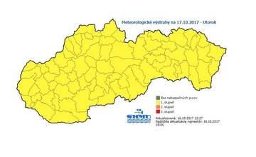 Od polnoci sa očakáva výskyt hmly s dohľadnosťou od 50 metrov, SHMÚ vydal výstrahu