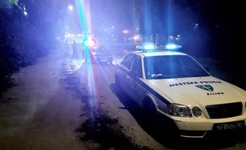 Mestskí policajti pomohli zadržať vodiča, ktorý šoféroval s dvomi promile
