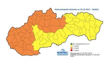 Od nedele do pondelka 30. októbra platí výstraha pred snehovými jazykmi a závejmi