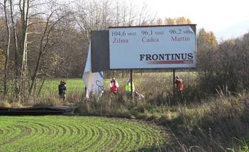 VIDEO: Mesto Žilina dnes odstránilo ďalšie nelegálne bilbordy na hlavnom ťahu na Martin