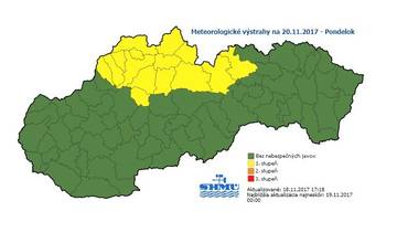 SHMÚ vydal výstrahy na 19. a 20. novembra pred snehovými jazykmi a závejmi