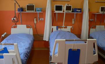 Na úrazovke v žilinskej nemocnici vytvorili prebúdzaciu miestnosť, JIS už kapacitne nestačila