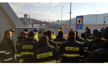 Žilinskí hasiči sa na začiatku týždňa zúčastnili technickej obhliadky tunela Považský Chlmec