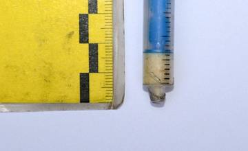 Policajti v Žiline dolapili 28-ročného dílera drog Róberta, zaistili u neho pervitín