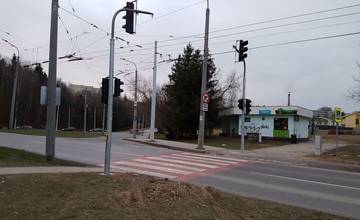 Na ulici Vysokoškolákov pribudol semafor, riadiť bude priechod pre chodcov