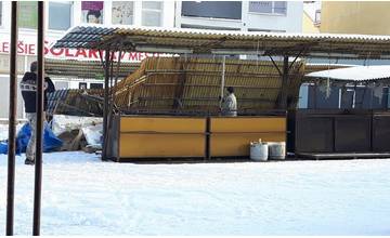 AKTUÁLNE: Staré trhovisko začali demontovať a odpratávať, mesto Žilina plánuje odkúpiť pozemky