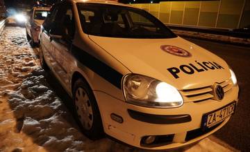 33-ročný Banskobystričan nabúral na kruhovom objazde, po nehode nafúkal 2 promile