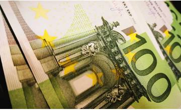 Poslanci odpísali pohľadávky vo výške 202-tisíc eur, ide o nevymáhateľné dlhy