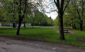 Majiteľ pozemkov v parku na Rosinkách navrhol mestu odkúpenie, cena je oproti posudku násobne vyššia
