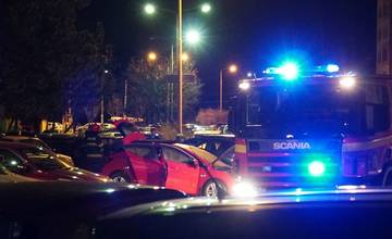 AKTUÁLNE: Na sídlisku Solinky horelo osobné auto, za posledné dva týždne ide o štvrtý prípad