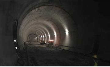 Na tuneli Višňové je vyrazených 13,2 kilometrov, do prerazenia prvej rúry zostáva ešte 800 metrov