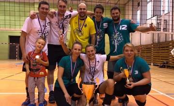 Víťazom finálového turnaja mestskej volejbalovej Žirafa ligy sa stalo družstvo Živá príroda
