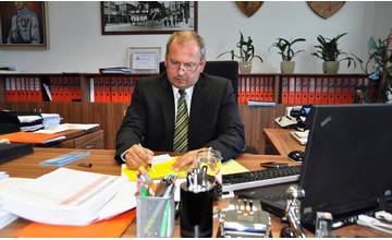 Radnica chce znížiť poplatok za smeti o 2,19 eur ročne, fyzické osoby by nemali platiť za psa