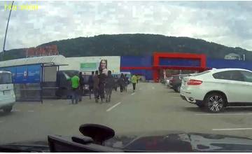 Video s údajnými imigrantmi v Žiline zachytáva pravdepodobne robotníkov z Bulharska alebo Rumunska