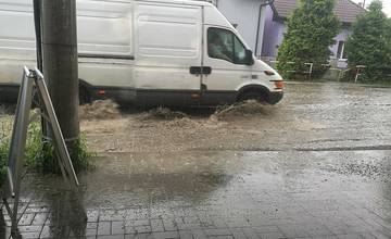 Bytčica má problémy s dažďovou vodou, správca cesty stále nevyčistil odtoky