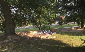 Areál ihriska na Martinskej ulici vyčistili pred mesiacom, dnes tam už vzniká nová skládka