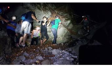 Poľská rodina zišla v tme z turistického chodníka v Malej Fatre, na pomoc prišli horskí záchranári