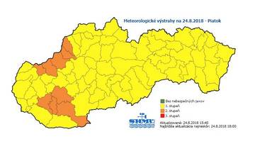 SHMÚ dnes varuje pred búrkami a dažďom, spadnúť môže až 50 mm zrážok