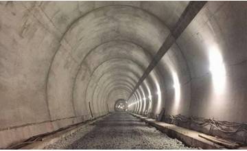 Prerazenie prvej rúry tunela Višňové potvrdila aj Národná diaľničná spoločnosť