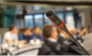 Kandidáti na primátora sa dnes stretnú v predvolebnej diskusii, ďalšiu pripravuje RTVS na 24.10.