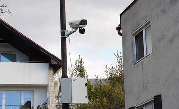 V obci Porúbka je od dnešného dňa umiestnený špeciálny kamerový systém na monitorovanie premávky