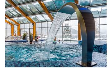 Lyžuj a plav na Razuli: ku skipasu hodina zadarmo v termálnom bazéne