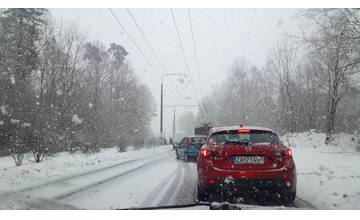 Mimoriadnu situáciu vyhlásilo kvôli snehovej kalamite v Žilinskom kraji už 27 obcí a 2 mestá