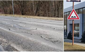 Na Rosinskej ceste sa každoročne rozpadáva asfalt, úsek označili značkou nerovnosť vozovky
