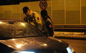 Mladý vodič odmietol fúkať a mal vykrikovať na policajtov, bude obžalovaný v superrýchlom konaní