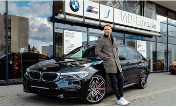 FOTO: Medzi spokojných zákazníkov žilinského BMW patrí aj herec Tomáš Maštalír