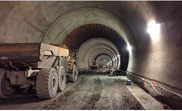 Žilinská župa zvoláva brífing, témou je zastavenie prác v tuneli Višňové na minimálne rok