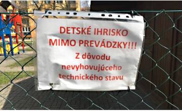 Niektoré detské ihriská na Vlčincoch v Žiline boli uzatvorené pre zlý technický stav