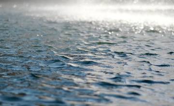 Pre celý Žilinský kraj bola vydaná výstraha pred dažďom, očakávaný úhrn zrážok je do 60 mm