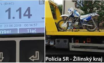 26-ročný Tomáš jazdil bez značiek a pod vplyvom alkoholu, polícia mu motorku zaistila