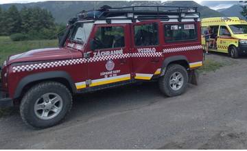 Horskí záchranári pomáhali v nedeľu turistke, ktorá si pri zostupe z chaty na Grúni poranila nohu