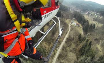 Leteckí záchranári zasahovali medzi Bytčou a obcou Pšurnovice, muž utrpel devastačné poranenie nohy